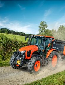 M5002_chopper_grass_side_dynamic2-768x512