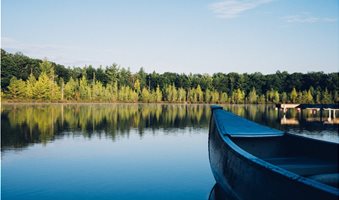 aaron-burden-ufFIweqSPd4-unsplash