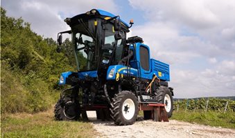 new_holland_agxtend_present_the_xpower_xpn_concept_an_electric_weeding_solution_for_narrow_vineyards__600708_d37_