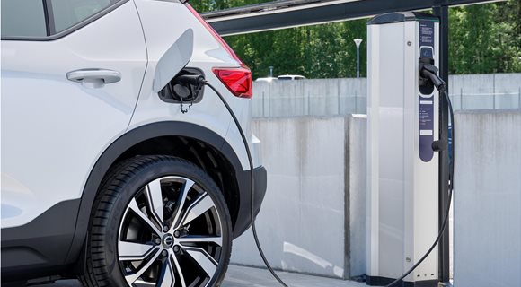 269379_Volvo_Cars_and_Plugsurfing_offer_Europe-wide_charging_service_on_all_
