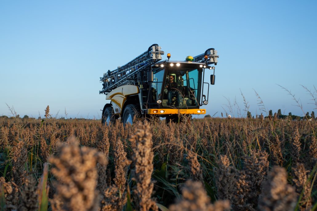 Tutta la tecnologia di irrorazione di precisione John Deere nel nuovo semovente Mazzotti