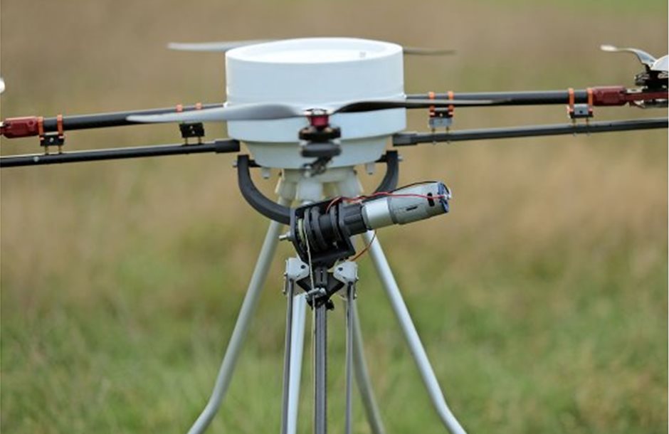 003_258_IMG_Foto2-CropHop-motor_2