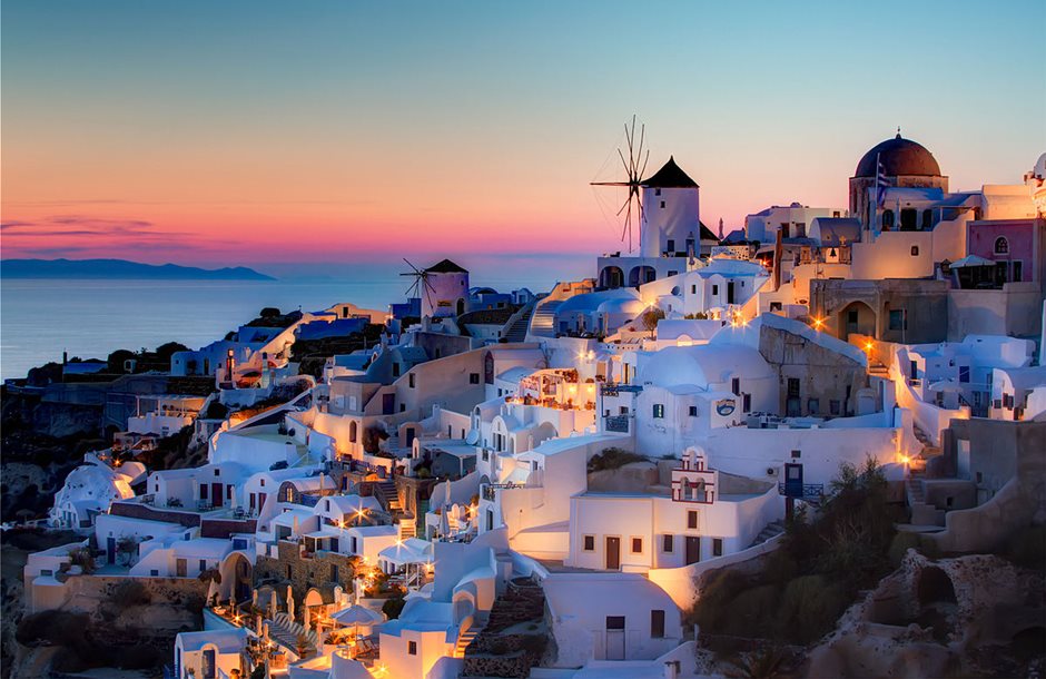 1200px-Oia__Santorini_HDR_sunset
