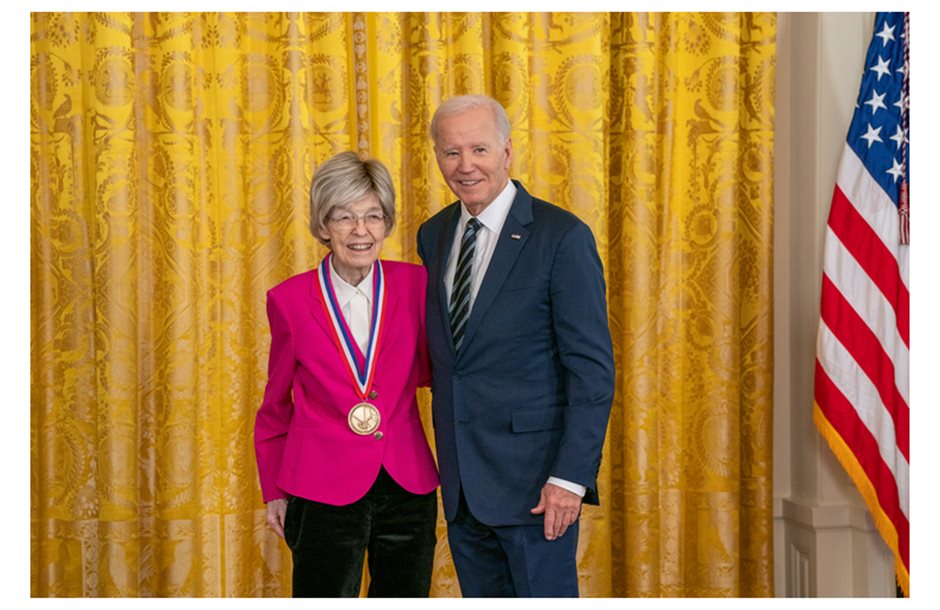 Mary_Dell_Chilton_at_White_House_with_President_Biden_Oct_2023_Hi_Res_RYAN_MORRIS_CREDIT