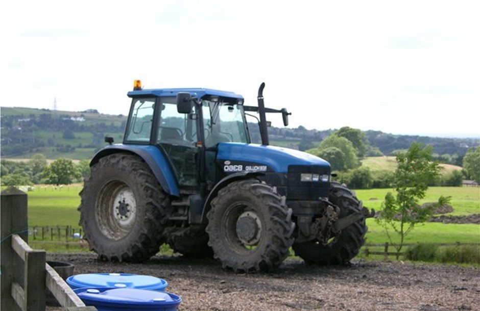 New_Holland_8360_tractor_-_geograph_org_uk_-_497198_2