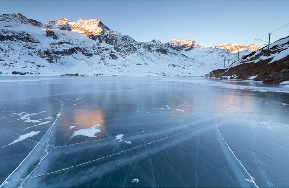 rocks-frozen-lake