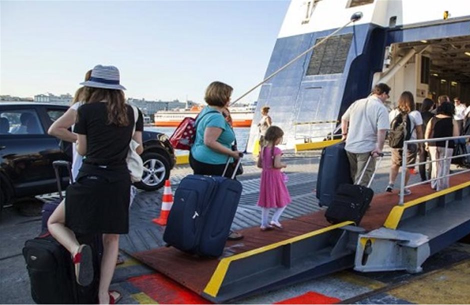 Η ακτοπλοϊα έχασε φέτος το καλοκαίρι 418.000 επιβάτες