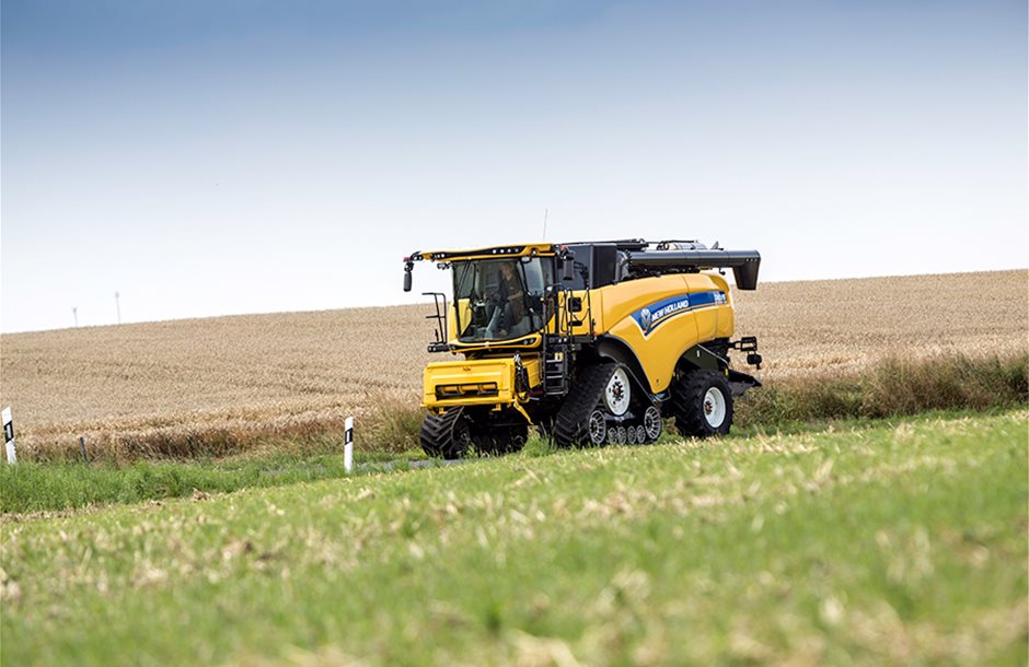 combine-harvester-cx-7-90-elevation-new-holland_2_