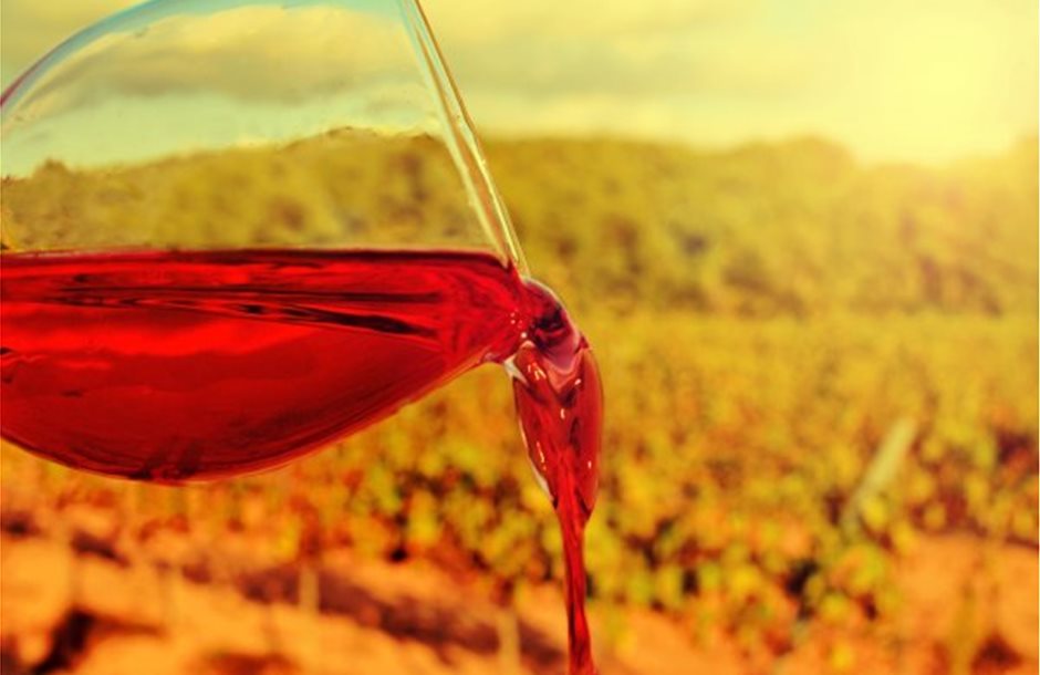 depositphotos_52731595-stock-photo-glass-of-red-wine-in