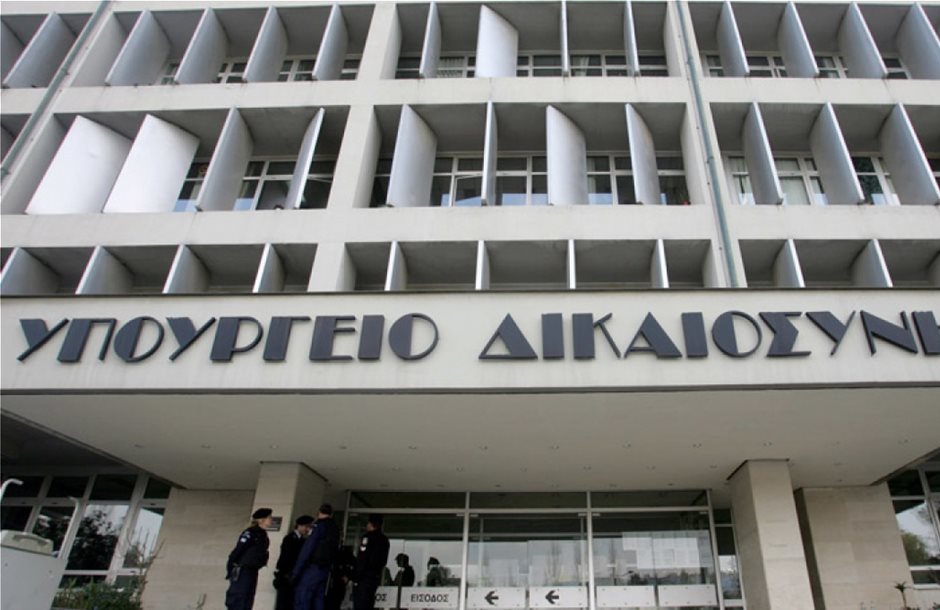 H μη περικοπή των συντάξεων στην συνάντηση κυβέρνησης με θεσμούς
