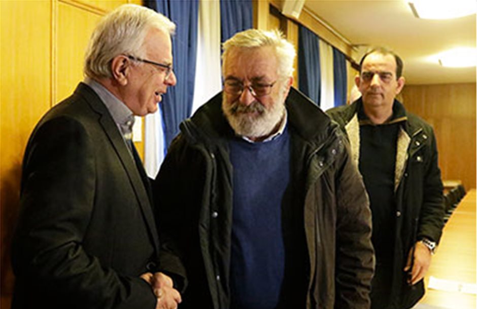 Δέσμευση Αποστόλου για ακατάσχετο 15.000 ευρώ