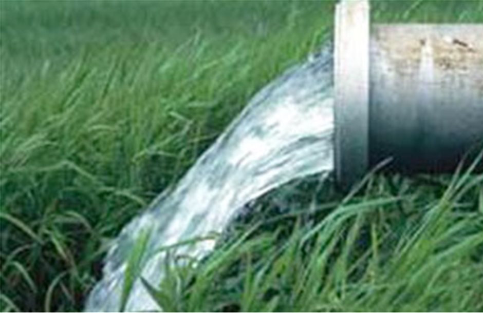 Κατασπατάληση νερού για άρδευση καλλιεργειών 
