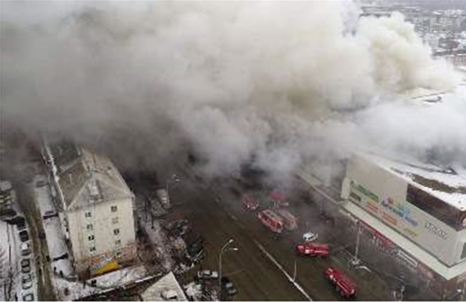 Tραγωδία από πυρκαγιά σε εμπορικό κέντρο της Ρωσίας