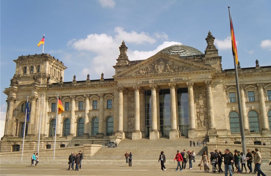germany-reichstag-building-500297_1920