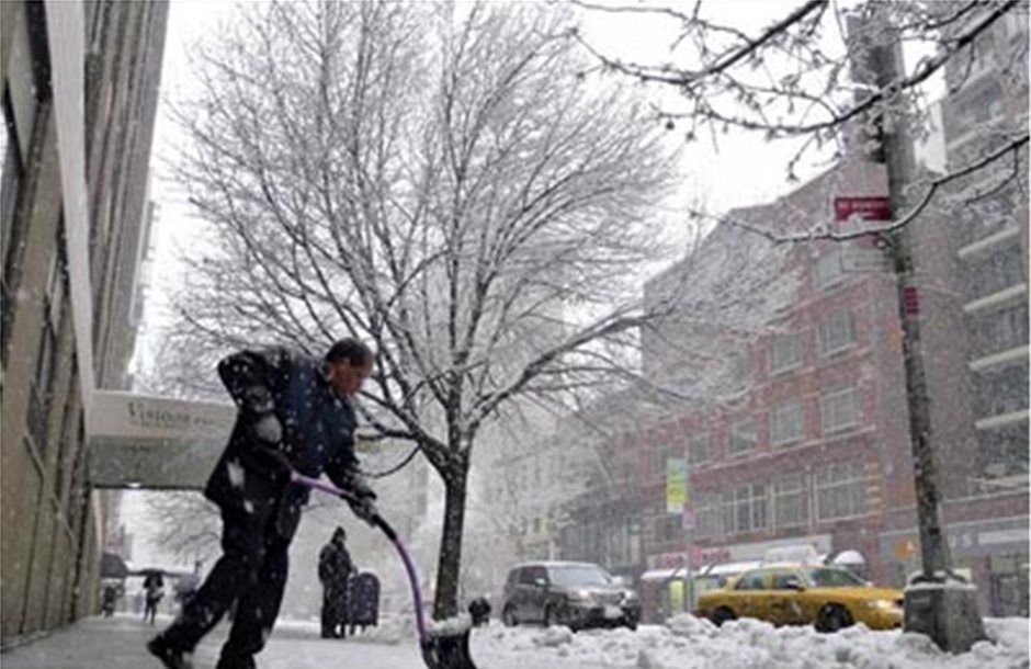Έκτακτα μέτρα εν αναμονή της σφοδρής χιονοθύελλας στη Νέα Υόρκη 