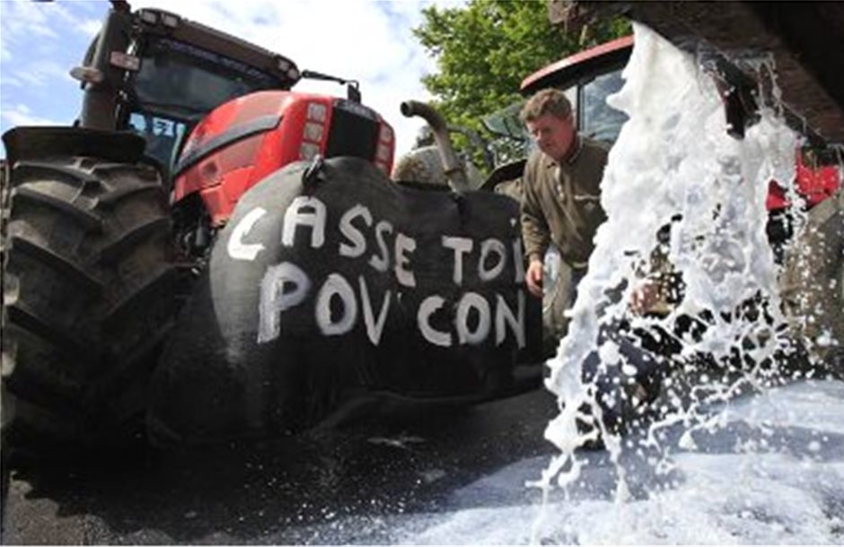 Στις επάλξεις και οι Γάλλοι κτηνοτρόφοι για τις τιμές στο γάλα