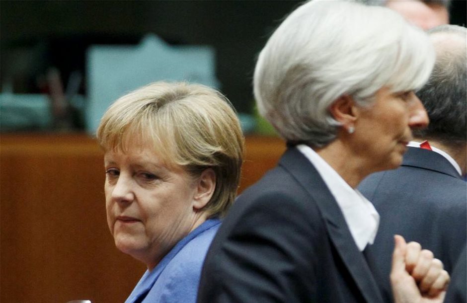 Die Welt: «Το ΔΝΤ αγοράζει χρόνο για τη Μέρκελ στο θέμα της Ελλάδας»