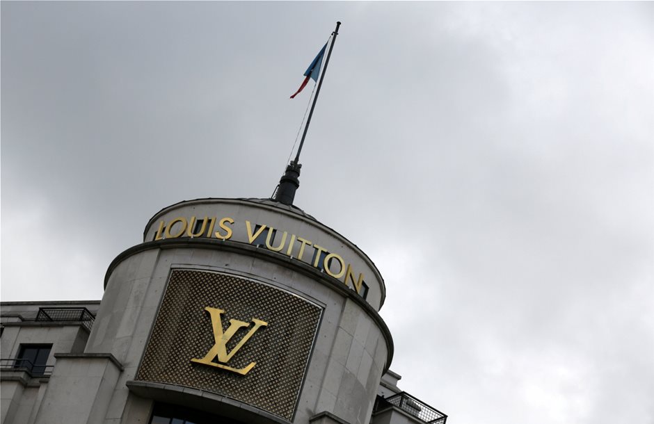 Στην αυτοκρατορία της Louis Vuitton περνά ο οίκος Christian Dior