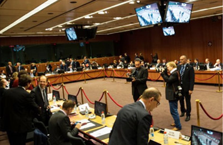 Handelsblatt: Το Eurogroup δεν θα προχωρήσει σε εκταμίευση χρημάτων