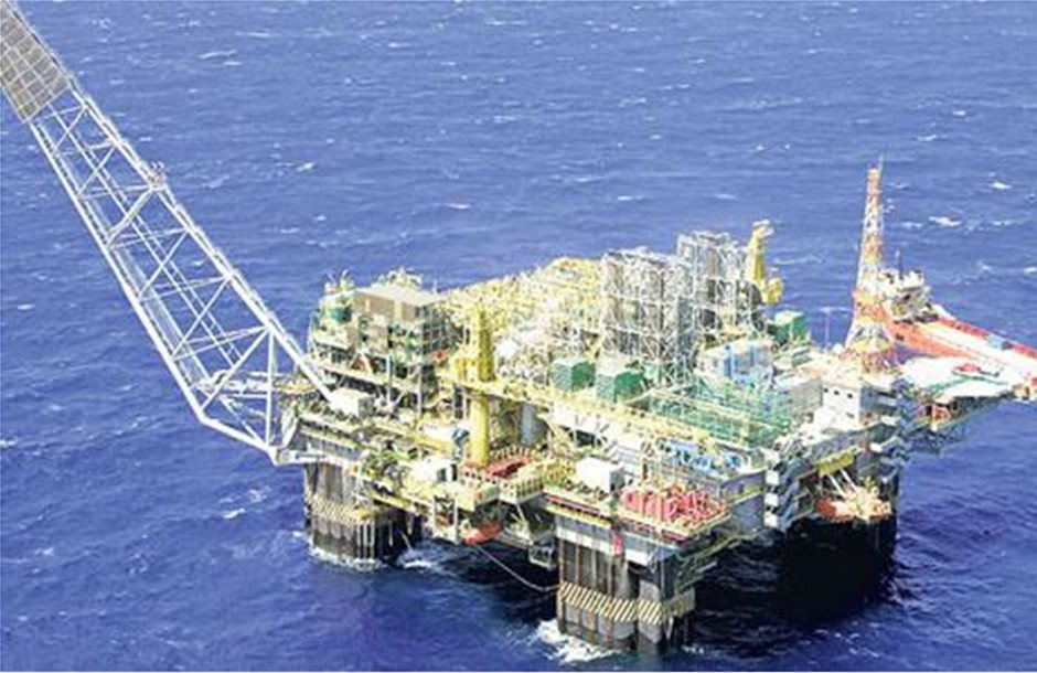 Υπογράφονται οι τρεις πρώτες συμβάσεις για έρευνες πετρελαίου 
