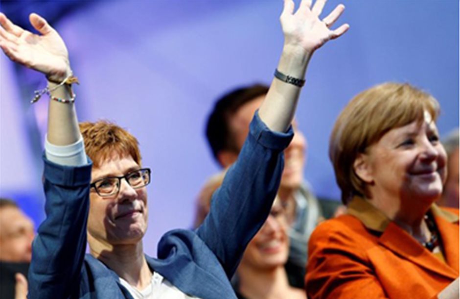 Η «μίνι Μέρκελ» νέα γενική γραμματέας του CDU