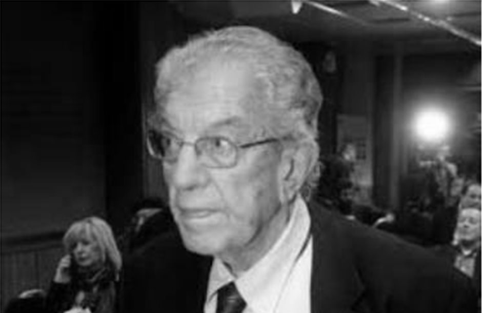 Πέθανε ο καθηγητής Βασίλης Φίλιας