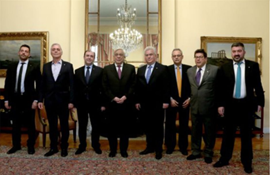 Παυλόπουλος: Παραμένουν ραχοκοκαλιά της οικονομίας οι ΜμΕ