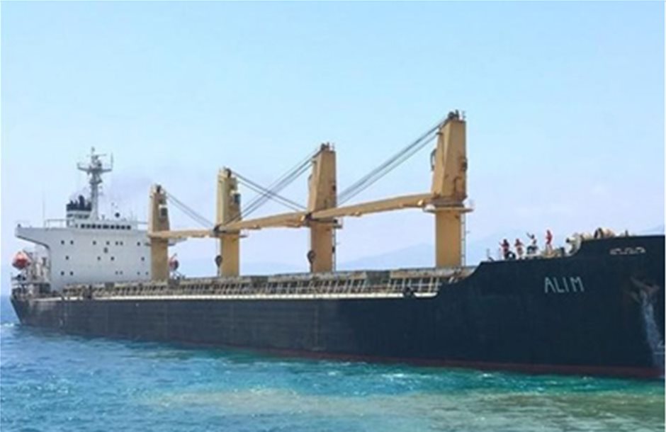 Φορτηγό πλοίο με σιτάρι προσάραξε στην Ηγουμενίτσα