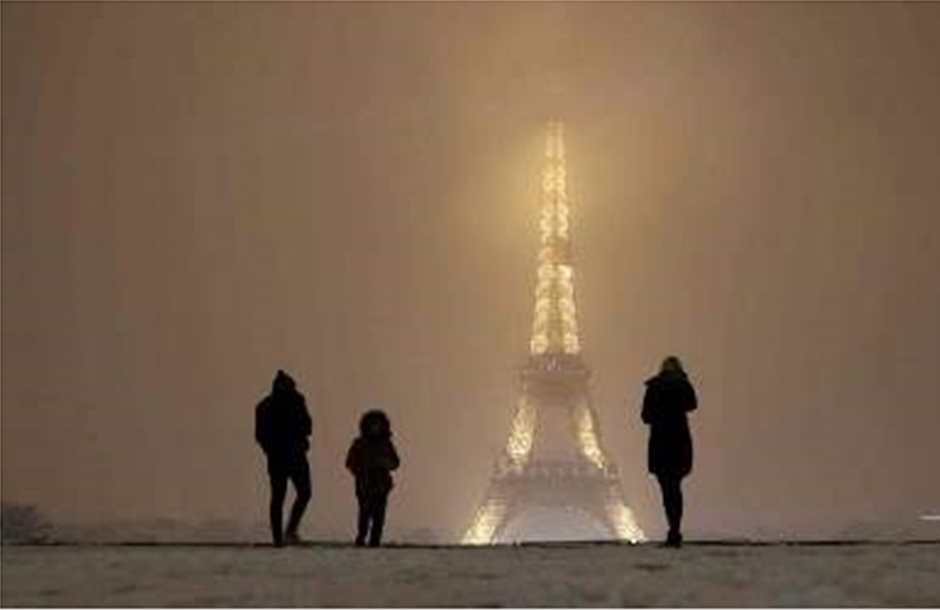 Κυκλοφοριακό χάος στη Γαλλία λόγω χιονοπτώσεων