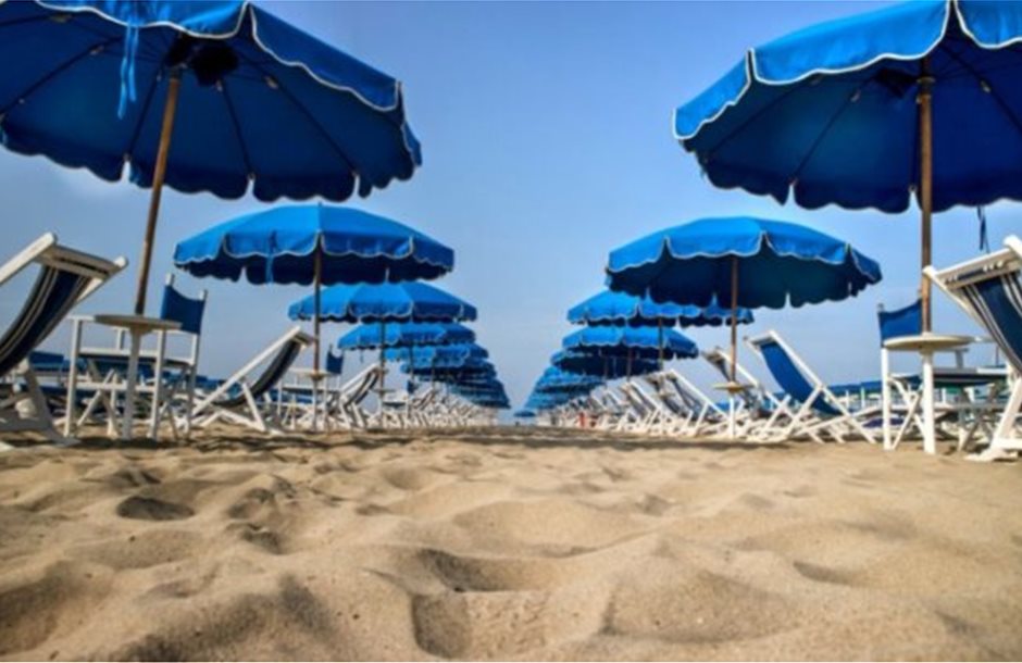 viareggio-and-its-beach-picture-id922351394-666x399