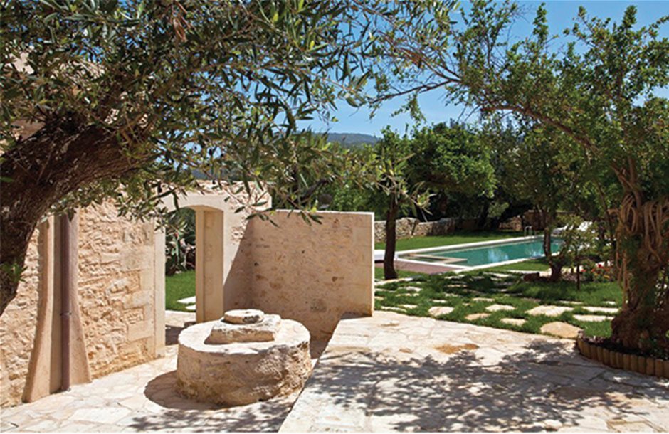 Ένα ελαιοτριβείο 250 ετών στεγάζει την ήσυχη Villa Athermigo στην Κρήτη